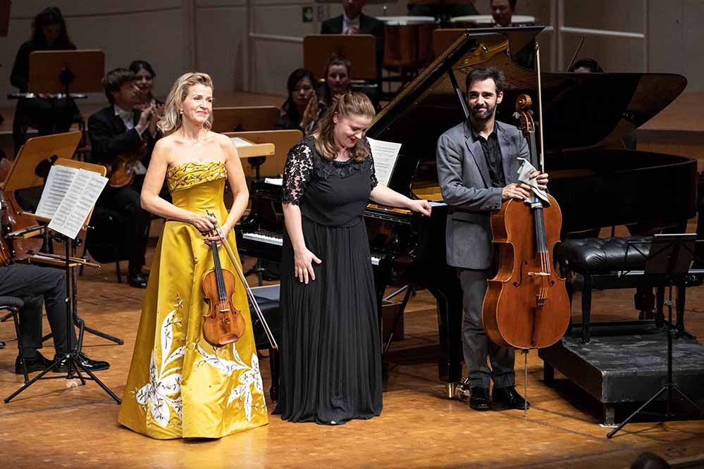 Anne-Sophie Mutter (Violine), Lauma Skride (Klavier), Pablo Ferrández (Violoncello).