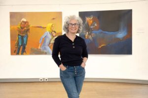 Teresa Crawford Cabral ist am Sonntag in der Galerie vor Ort und freut sich, mit den Gästen ins Gespräch zu kommen.