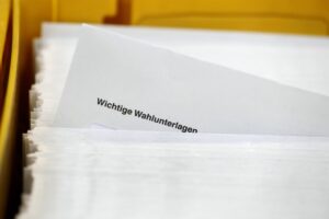 Die Deutsche Post verschickt in dieser Woche allein in Dortmund 405.000 Wahlbenachrichtigungen. 