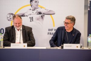 Andreas Michelmann, Präsident des Deutschen Handballbundes und Dortmunds OB Thomas Westphal, freuen sich auf das Ereignis. 