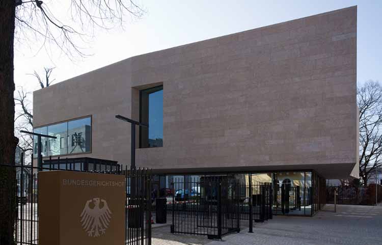 Blick auf das Empfangsgebäude des Bundesgerichtshofs in Karlsruhe. Hier wurde am Donnerstag verhandelt.