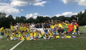 Teilnehmende am Fußballcamps, sowie Trainer und Beteiligte des Projekts