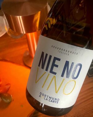 Hinter dem Namen „Nie No Vino“ verbirgt sich ein Grauburgunder aus Württemberg.