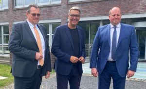 Frank Hengstenberg, Thomas Westphal und Bastian Prange beim Ortstermin bei der EDG.