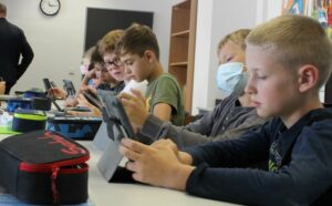 Schüler:innen in der Informatikklasse des Immanuel-Kant-Gymnasiums.