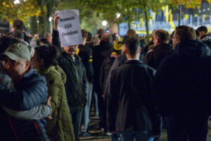 Kundgebung vorm Stadion. 