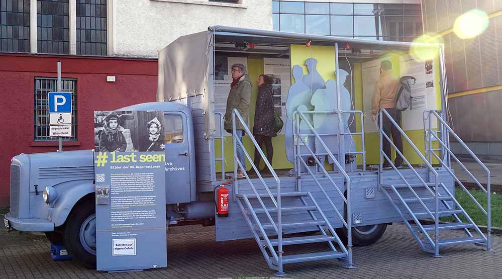 Im Zentrum von #LastSeen stehen die Fotos von Deportationen aus dem Deutschen Reich zwischen 1938 und 1945.