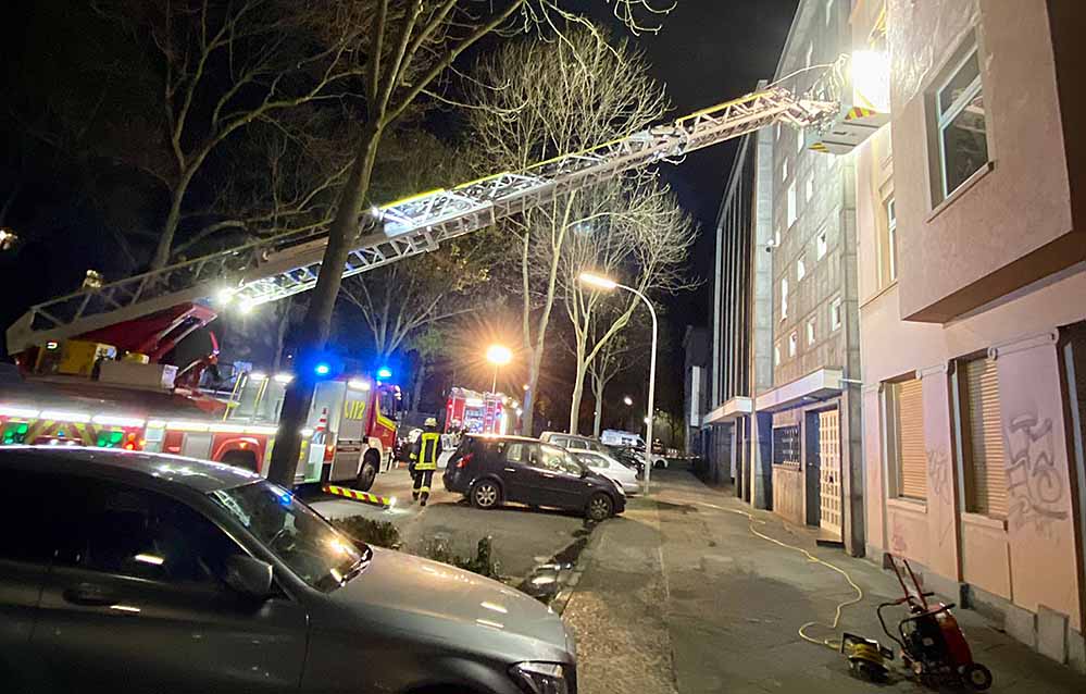 Die Feuerwehr wurde am Donnerstagabend allein drei Mal zu Küchenbränden gerufen.