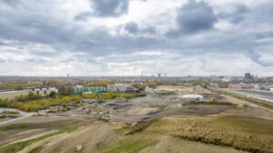 Blick vom zukünftigen Landschaftsbauwerk, zentraler Ort im Projekt "Grüner Ring".