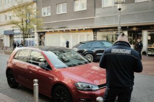 Aktive Verkehrsüberwachung in der Münsterstrasse durch das Ordnungsamt Dortmund.