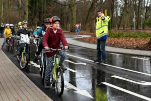 Mehr als 5000 Schüler:innen bereiten sich so jedes Jahr auf eine sichere und umsichtige Teilnahme im Straßenverkehr vor.