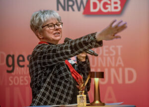 Die DGB-Vorsitzende Jutta Reiter begrüßte die Gäste im Dortmunder U.