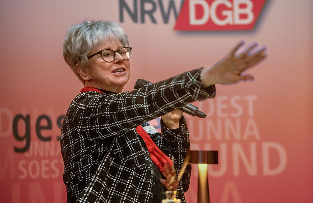 Die DGB-Vorsitzende Jutta Reiter begrüßte die Gäste im Dortmunder U.