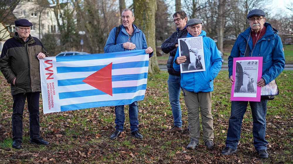 Mit einer Mahnwache an der Dortmunder Hainallee erinnerte die Vereinigung der Verfolgten des Naziregimes/ Bund der Antifaschist:innen an die Tagung der Ruhrlade.