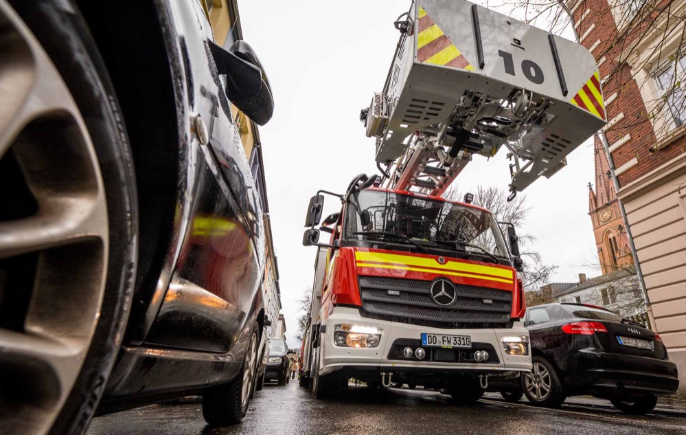 Die Feuerwehr Dortmund hat mehrmals im Monat Probleme mit parkenden Autos, wobei der Schwerpunkt aber deutlich in den Innenstadtquartieren liegt.