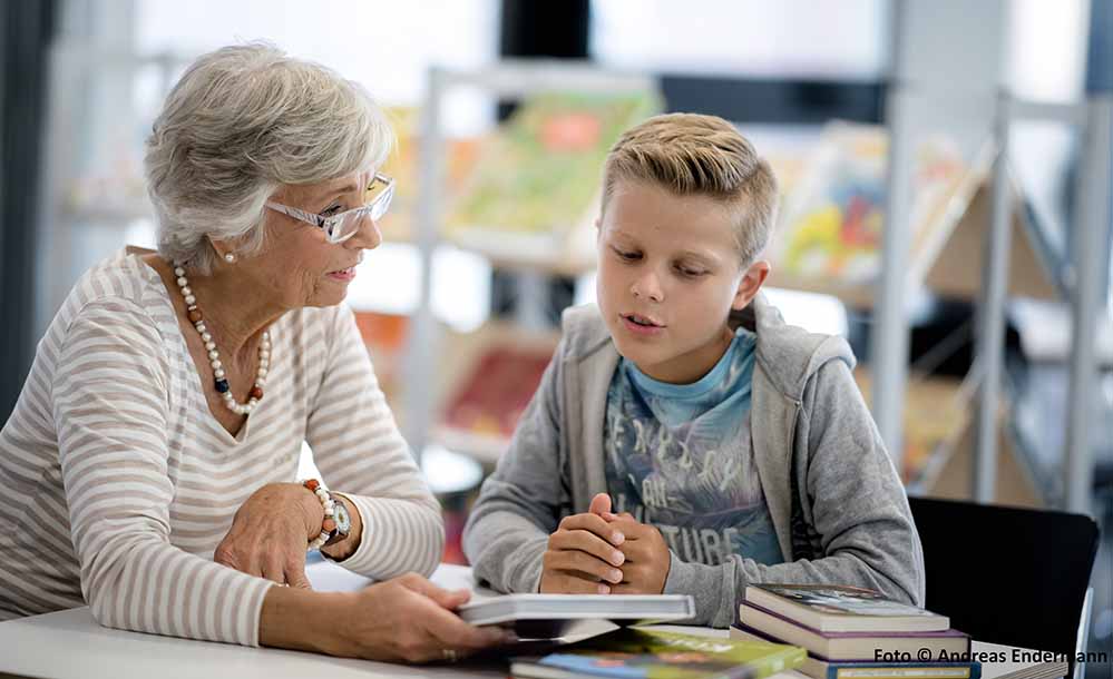 Der Verein „Mentor - Die Leselernhelfer e.V.“ möchte Kinder beim Lesen lernen unterstützen und sucht engagierte Freiwillige.