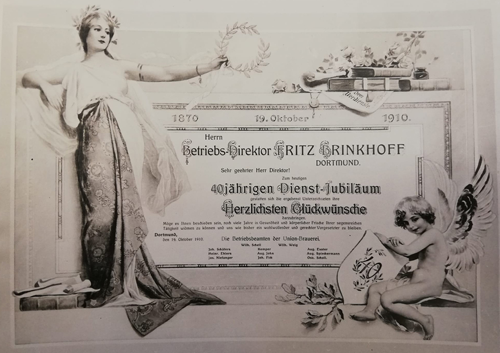 Das Foto zeigt die Urkunde zum Dienstjubiläum von Fritz Brinkhoff.