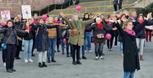 Getanzter Protest: Der Verein „Frauen helfen Frauen“ hatte den Dortmunder Flashmob organisiert.