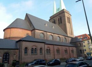 Die Kreuzkirche in der Liebigstraße.