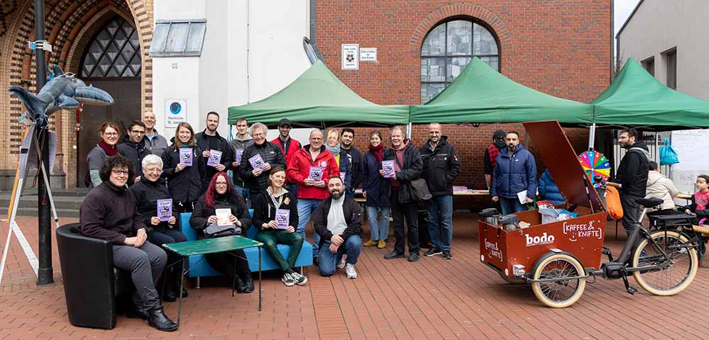 In der Münsterstraße vor der Kirche St.Joseph fand der Dortmunder Housing Action Day statt.