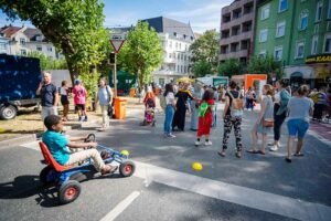 Das Stillleben machte den Borsigplatz zur Spielzone - eine Nummer kleiner zu geht es bei der Spielstraßenaktion.