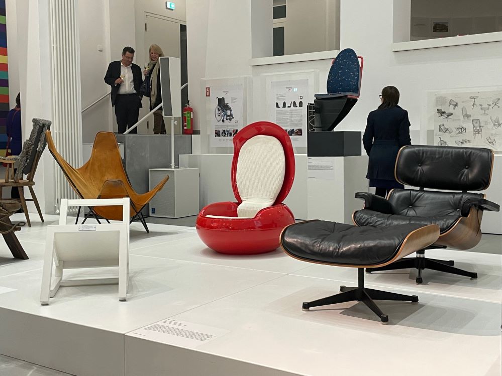 Ausstellung „Sitz richtig!?“: Der Stuhl als Haltung, Kunstform und  Gesundheitsrisiko - Nordstadtblogger
