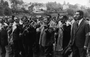 Wallfahrt in Altenberg 1965, dem ersten großen Treffen der Überlebenden nach dem Völkermord.