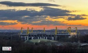 Westfalenstadion Signal Iduna Park - Außenansicht Luftbild Sonnenuntergang