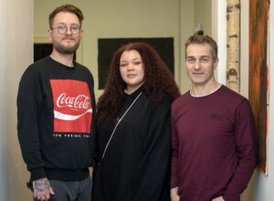 Teamfoto (v.li.): Benjamin Kirk, Noemi Gbane und Martin Gierz.