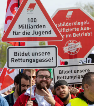 Die Gewerkschaftsjugend führte den Demozug zum Tag der Arbeit an. 