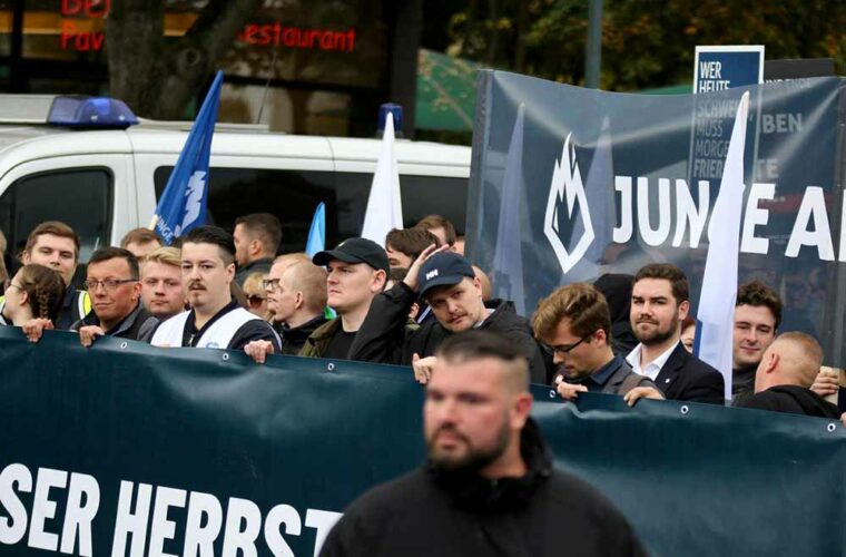 JA-Mitglieder auf einer AfD-Demo in Berlin, Oktober 2022.