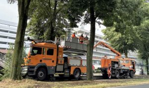 Die Oberleitung konnte von den vor Ort eingesetzten Technik-Teams schnell wieder Instand gesetzt werden.