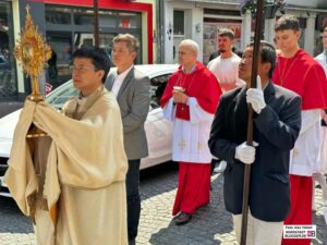 Die ausländischen Missionen haben einen ganz anderen Zulauf von Gläubigen als die deutschen Gemeinden. 