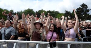 Trotz der zahlreichen Regenschauer war die Stimmung bei Juicy Beats gut.