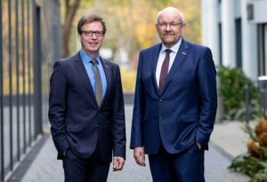 HWK-Präsident Berthold Schröder und Hauptgeschäftsführer Carsten Harder