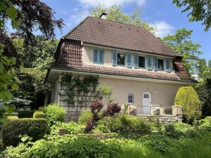 Die Langelohschule in Löttringhausen ist eines der Baudenkmäler.