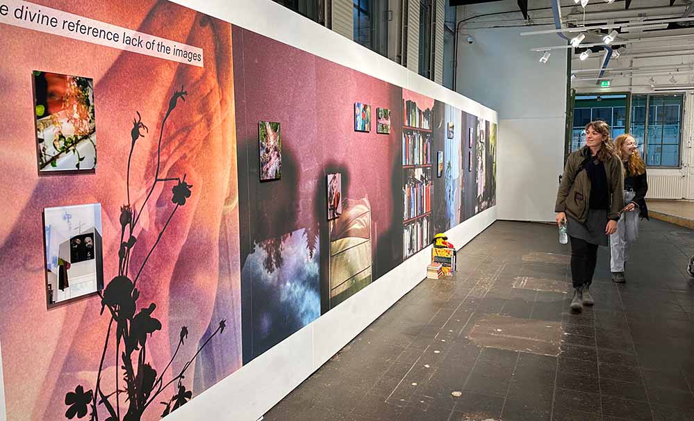 Die multimediale Auseinandersetzung mit Fotografie, Theorie und der Bilderflut in den Sozialen Medien ist noch bis zum 13. August kostenlos in der Galerie im Depot zu sehen.