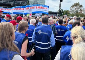 Mit mehr als 600 Mitarbeitenden werden alle Einrichtungen der Paulus-Gesellschaft aus Dortmund, Lünen, Castrop-Rauxel, Schwerte sowie Werne, in Düsseldorf vertreten