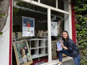 Romy Schneider am Literaturhaus im Neuen Graben vor dem Literaturhaus. 