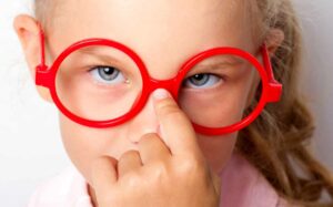 Jedes elfte Grundschulkind in Dortmund im Alter von sechs bis zehn Jahren trägt bereits eine Brille.