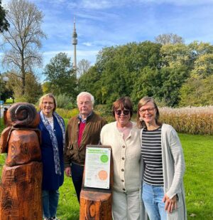 Annette Kulozik (Leitung Westfalenpark), Dirk Holtermann (Dr. Gustav Bauckloh Stiftung), Monika Greve (Freundeskreis Westfalenpark e.V.) und Philine Fischer (Bildungsangebote Westfalenpark) 