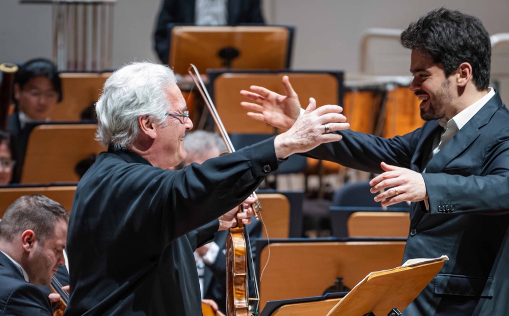 Die israelischen Mitwirkenden Pinchas Zukerman und Lahav Shani.