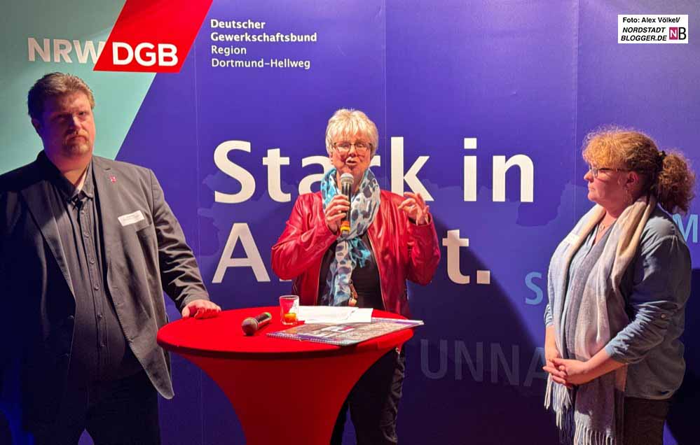 Die DGB-Vorsitzende Jutta Reiter, ver.di-Chef Michael Kötzing und IGM-Chefin Ulrike Hölter.