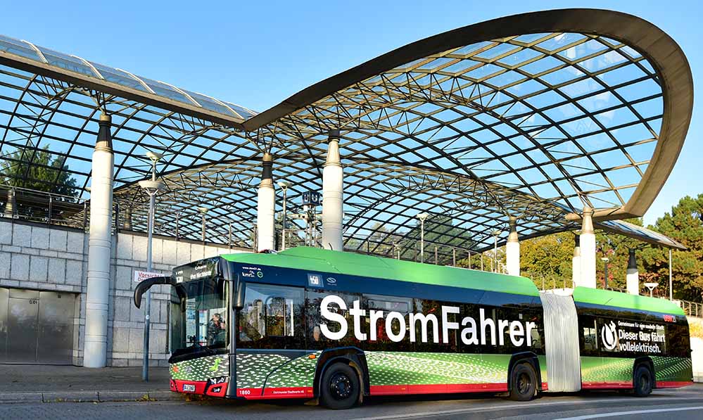 Ein Elektrobus während des Pilotbetriebs an der Haltestelle „Westfallenhallen“.