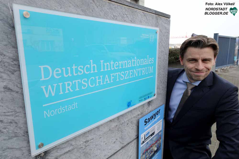Türschild des Zentrums