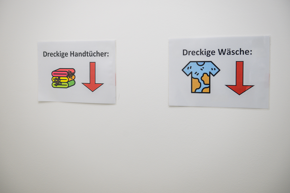 Die Kleiderausgabe im neuen „Gesundheitshaus“.