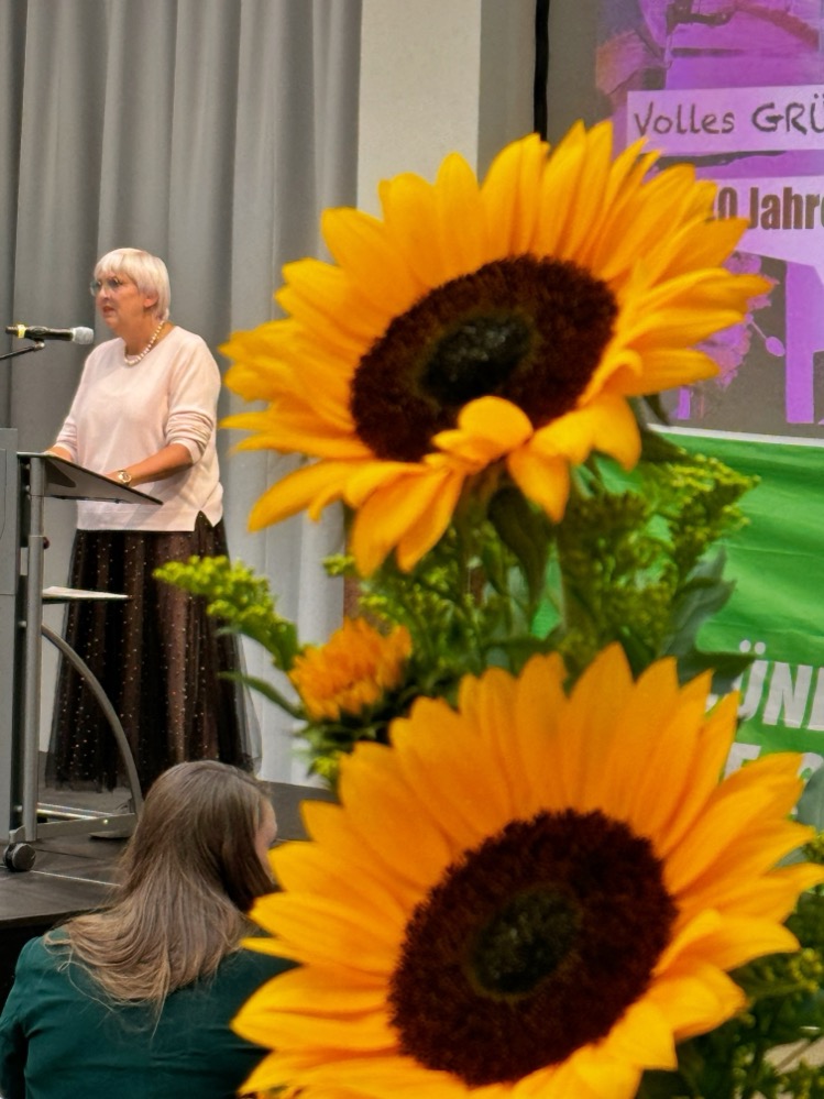 Claudia Roth ist heute Staatsministerin für Kultur und Medien. Mit Dortmund ist sie seit Jahrzehnten verbunden.