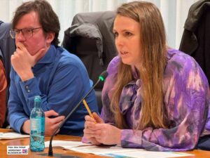 Christoph Neumann und Katrin Lögering bei Pressekonferenz