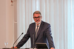 Oberbürgermeister bei seiner Ansprache.