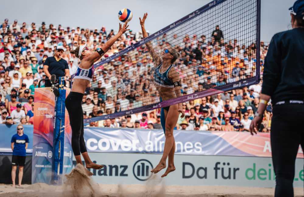 Spielerinnen beim Volleyball Match